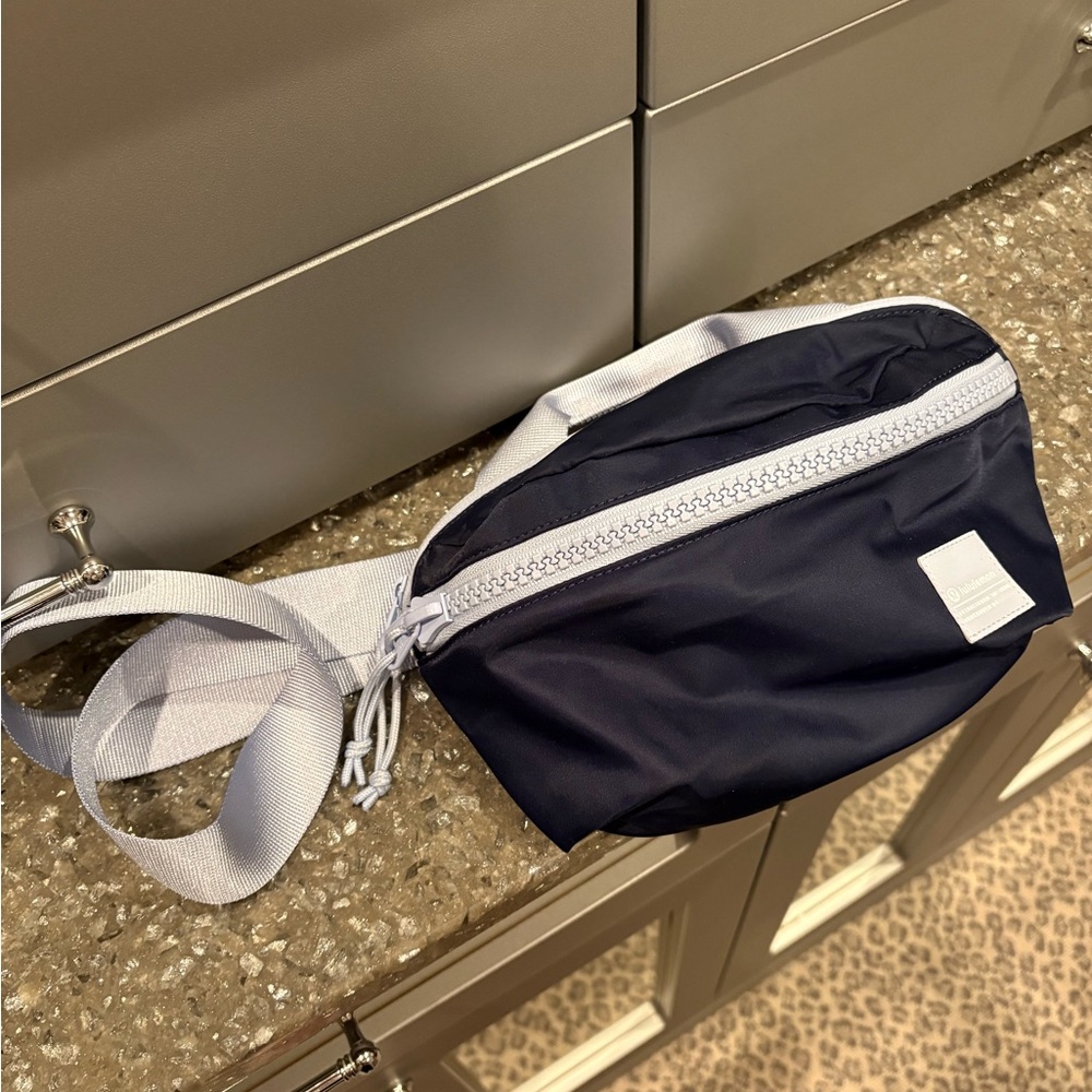 lululemon bag